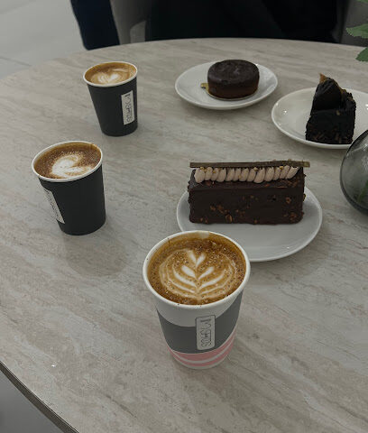 3 شوتس كافيه - تربه -