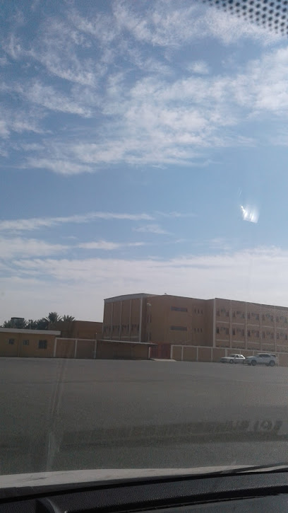 مدرسة السديرة الابتدائية - Saudi Arabia|Sakaka 72345|طريق الملك فهد بن عبدالعزيز|W5XV+M74