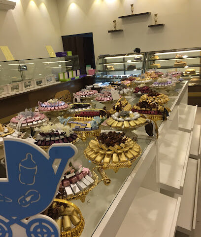 حلويات كاندي - رياض الخبراء - +966 53 258 2889