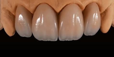 مجمع رونق الابتسامة الطبي مركز برايت سمايل الطبي - بيشة - +966 17 620 0555